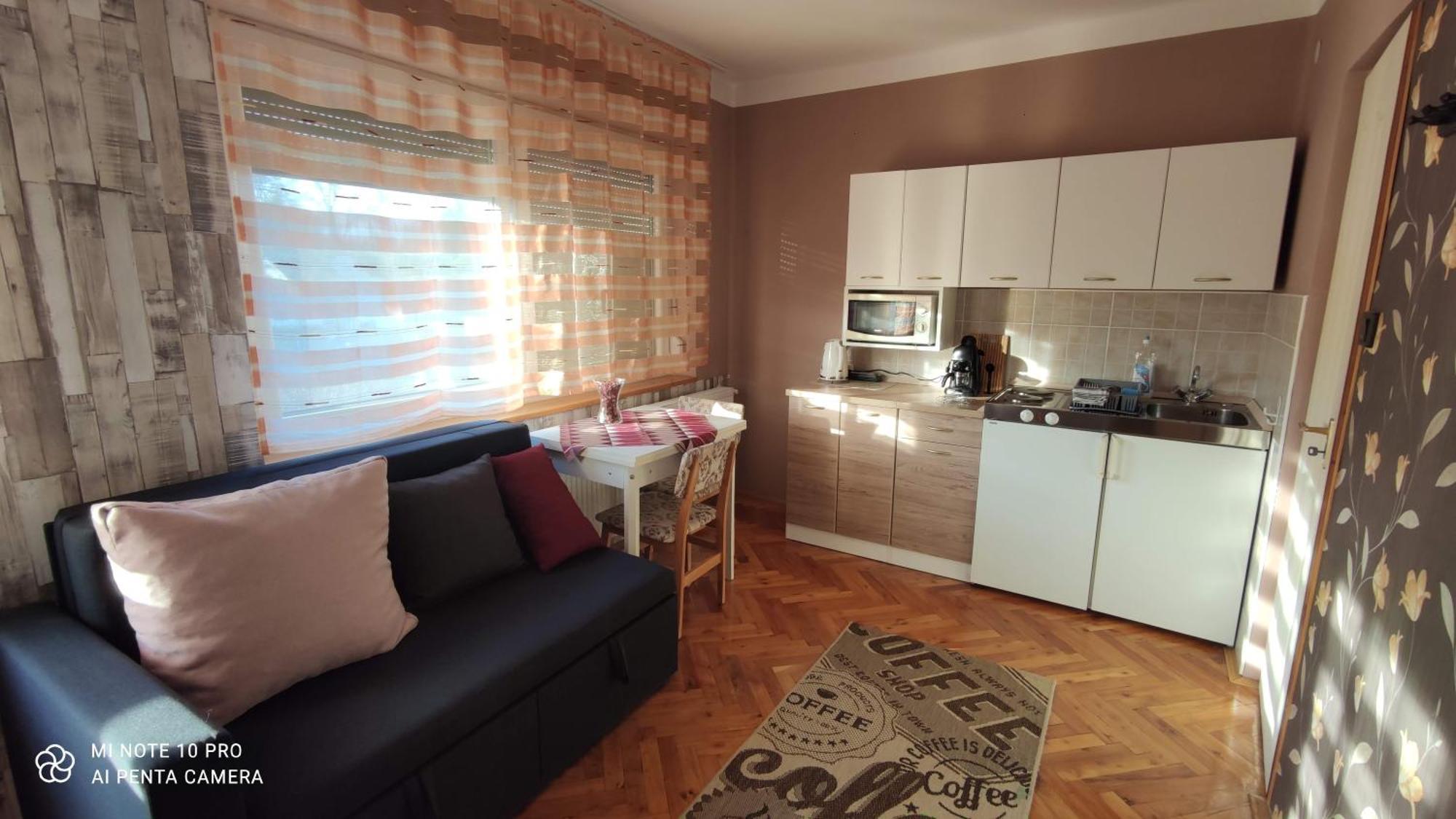 Apartman Edit 哈卡尼 外观 照片
